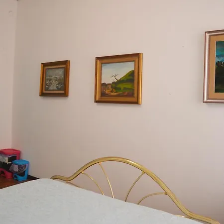 Occhj A Mari Bed & Breakfast