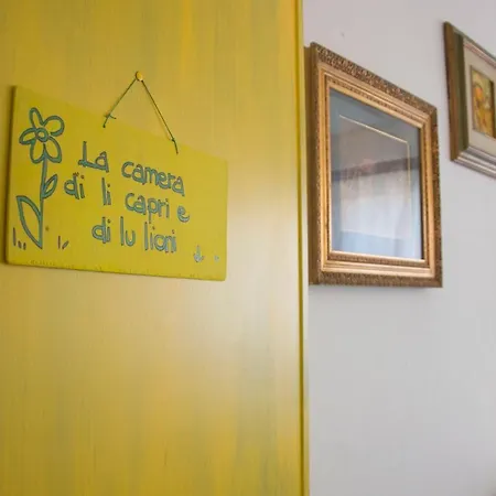 Occhj A Mari Nocleg ze śniadaniem 3*